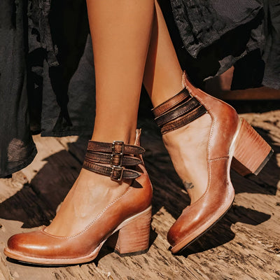 Kira | Zeitlose Vintage-Pumps – Erhebe jeden Schritt