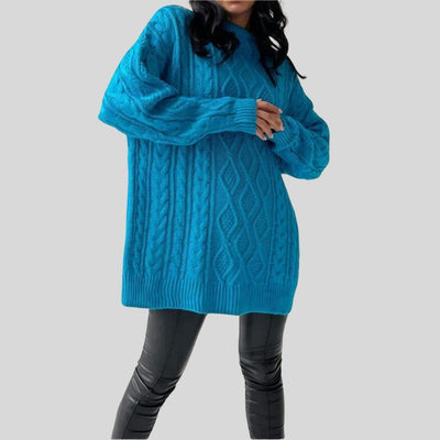 Enna - Texturiertes Strickkleid mit Zopfmuster und Lockerer Passform