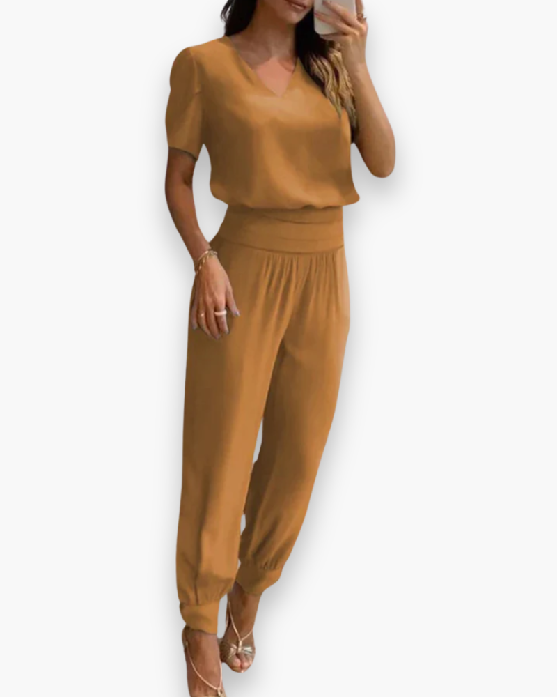 Schicker taillierter Jumpsuit