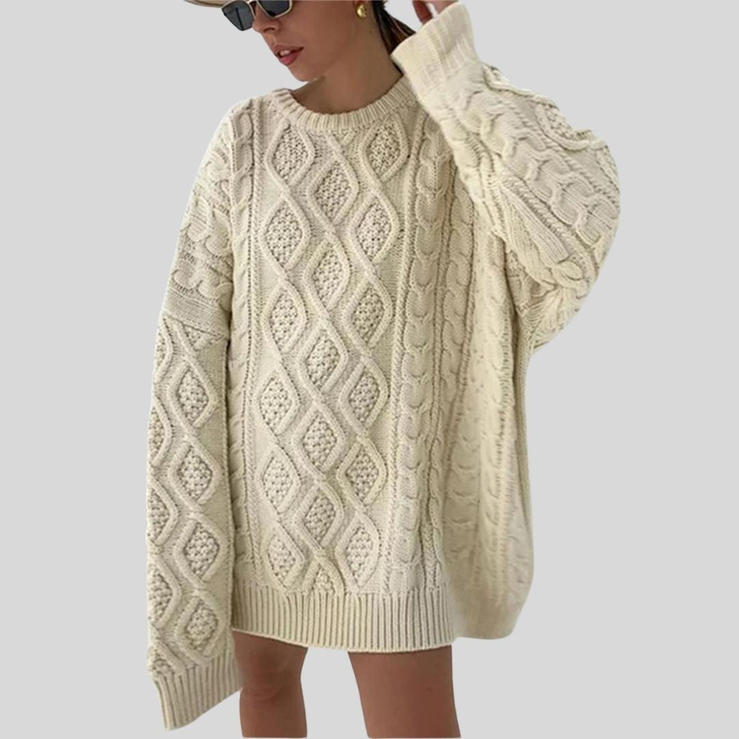 Enna - Texturiertes Strickkleid mit Zopfmuster und Lockerer Passform