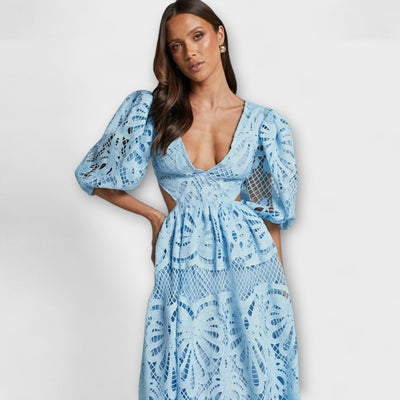 Elegantes Kleid mit feinen Akzenten