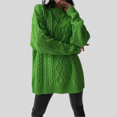 Enna - Texturiertes Strickkleid mit Zopfmuster und Lockerer Passform