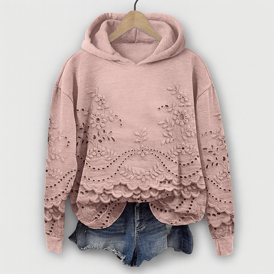 Hoodie mit Spitzenbesatz – Gemütlichkeit trifft auf femininen Charme