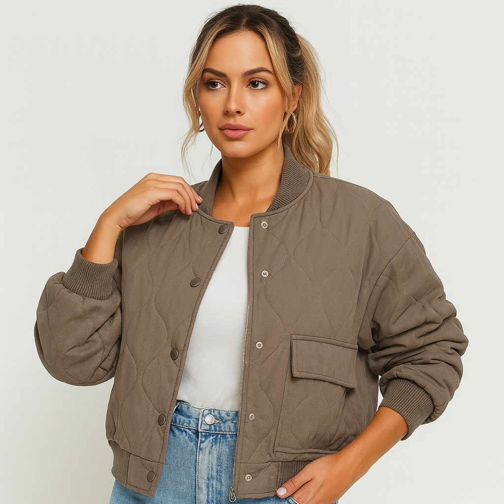 Kurze Bomberjacke Karina – Gerippte Säume und seitliche Taschen für Damen