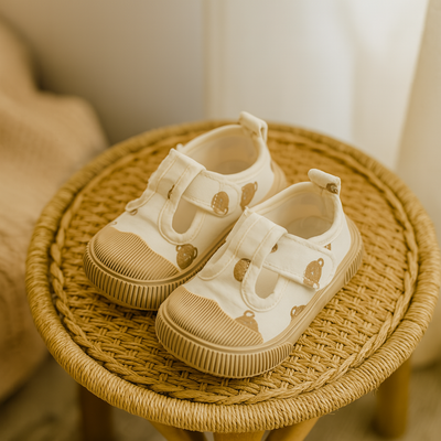 StrideFree Kinder-Minimalschuhe – Leichte Barfußschuhe für natürliches Spielen