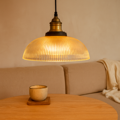 AmberGlow – Vintage-inspirierte Glaspendellampe für eine warme und stilvolle Atmosphäre