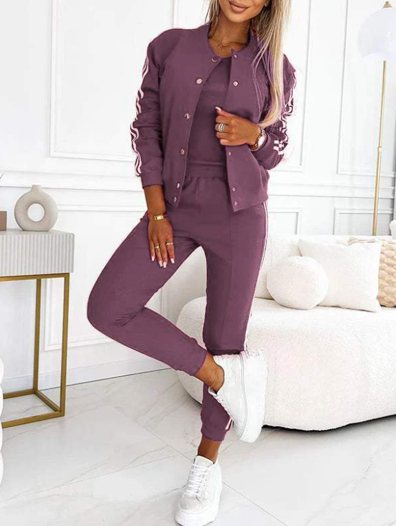 Dreiteiliges Set aus Top, Baseballjacke und hose