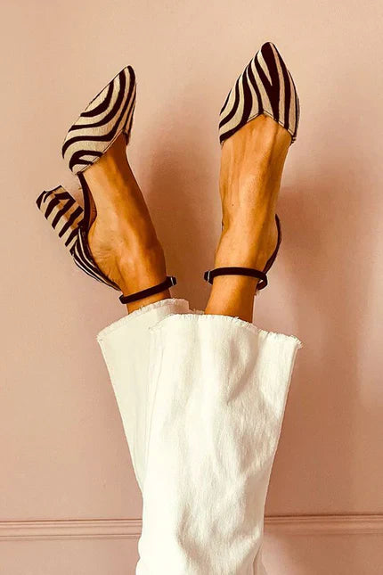 Zebrina | Sandalen mit Zebra-Muster, Riemen und stabilen Absatz