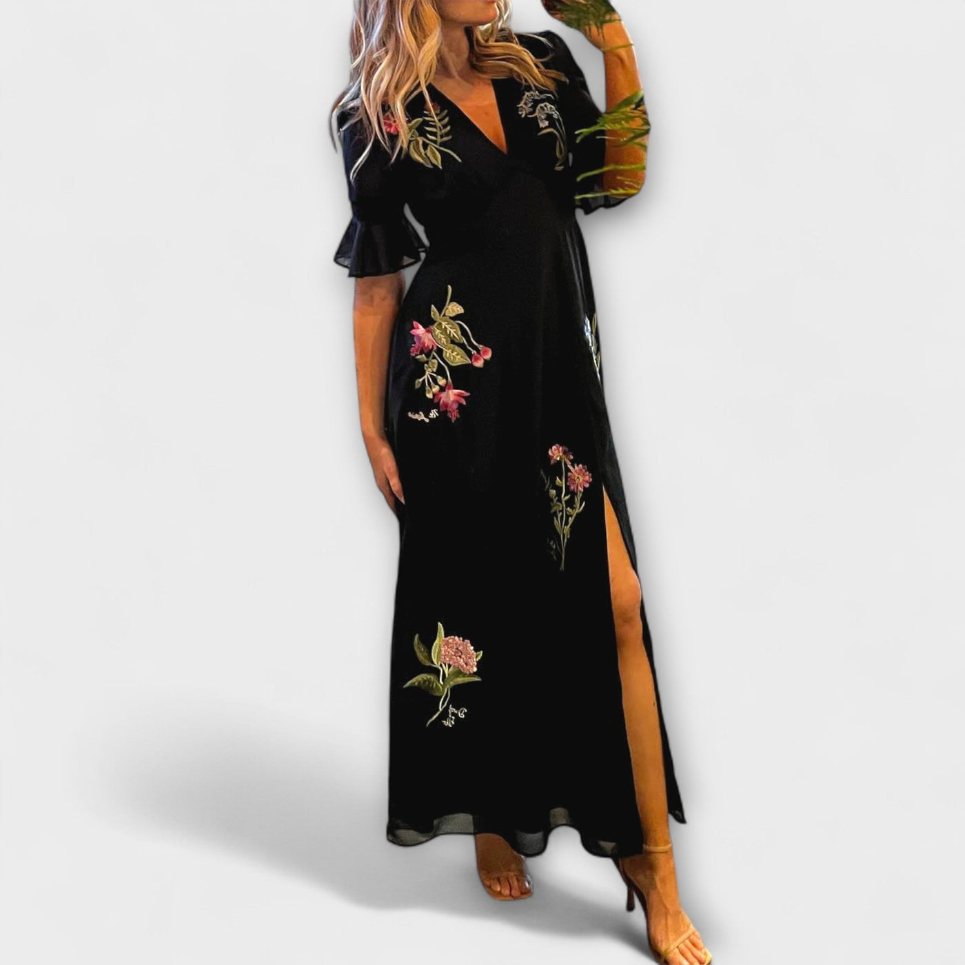 Beatrice - Elegantes Kleid in Marineblau mit floralen Stickereien