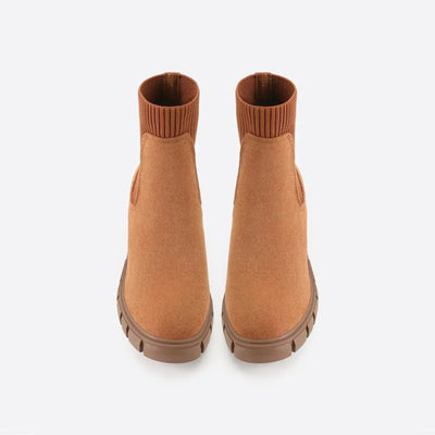 - Chelsea Boots