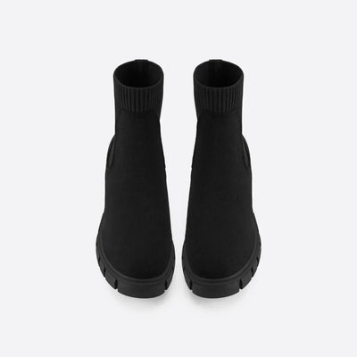 - Chelsea Boots