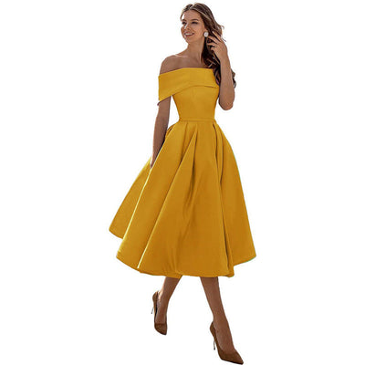 Elegantes schulterfreies Abendkleid