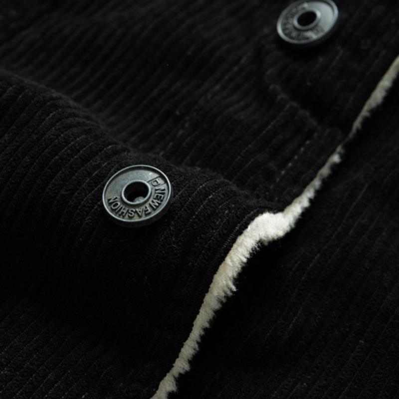 Herren-Knopfjacke mit Reverskragen